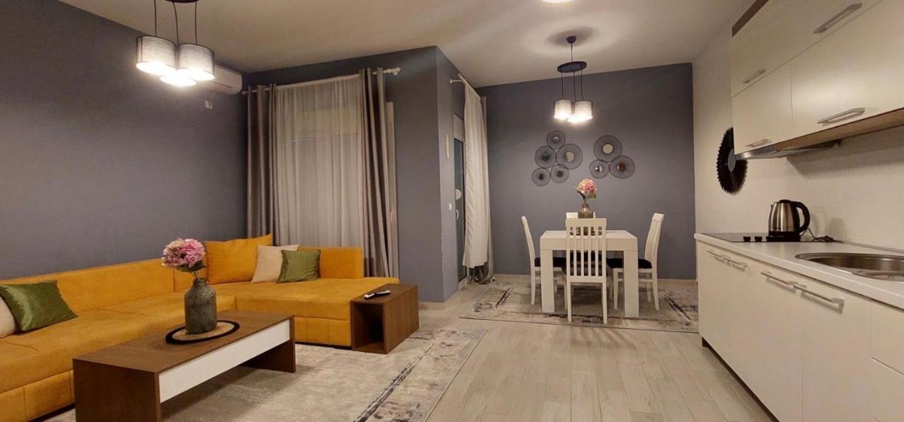 Long Beach Apartment Улцинь Экстерьер фото