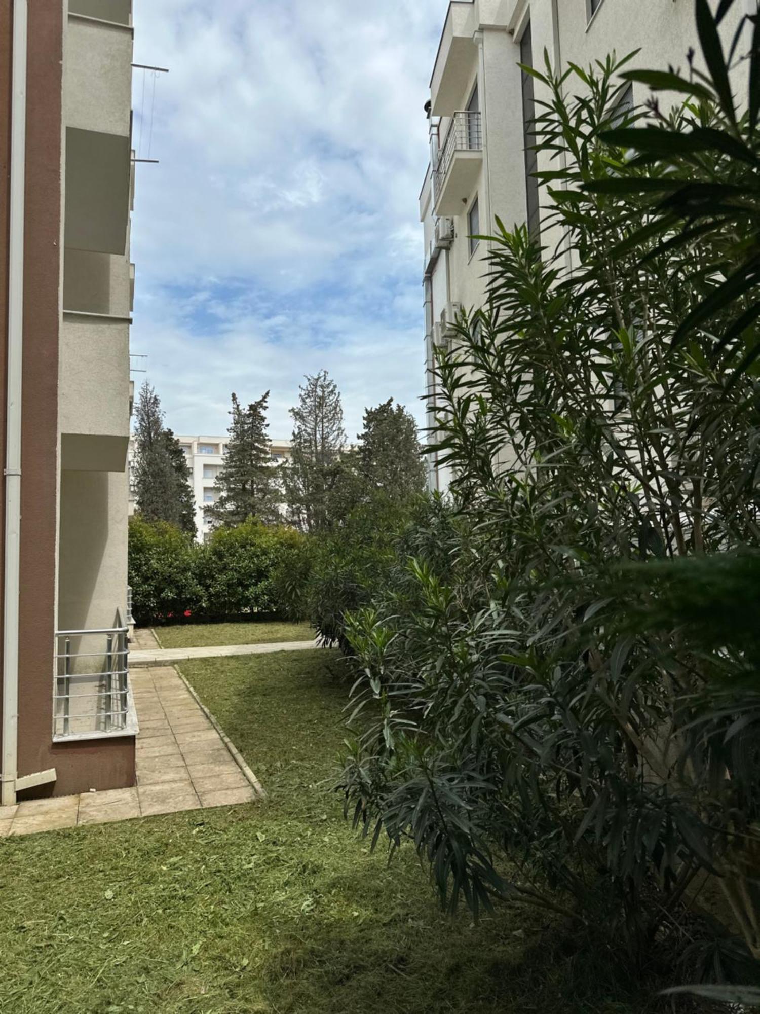Long Beach Apartment Улцинь Экстерьер фото