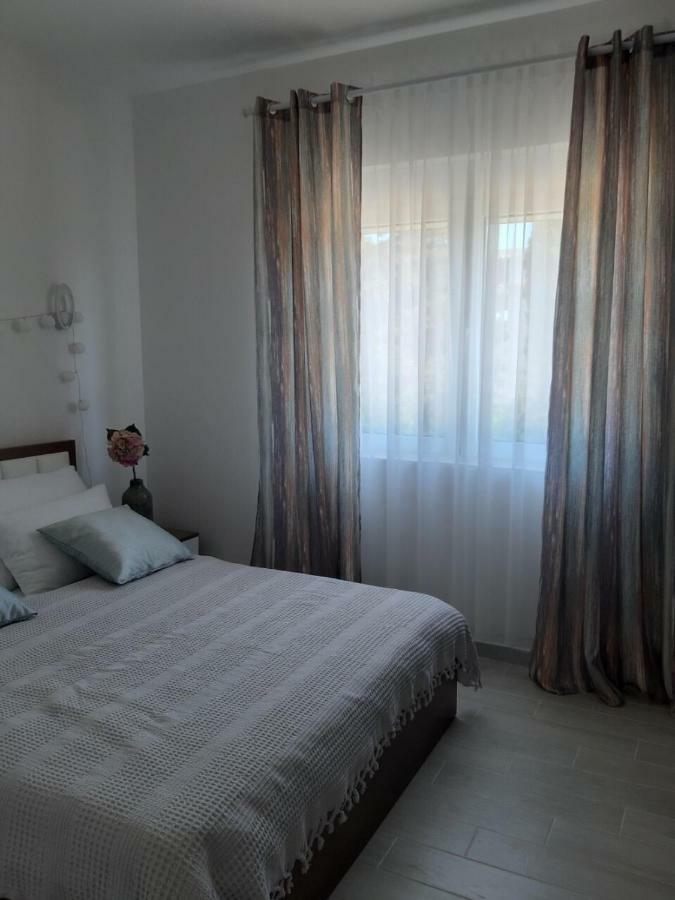 Long Beach Apartment Улцинь Экстерьер фото